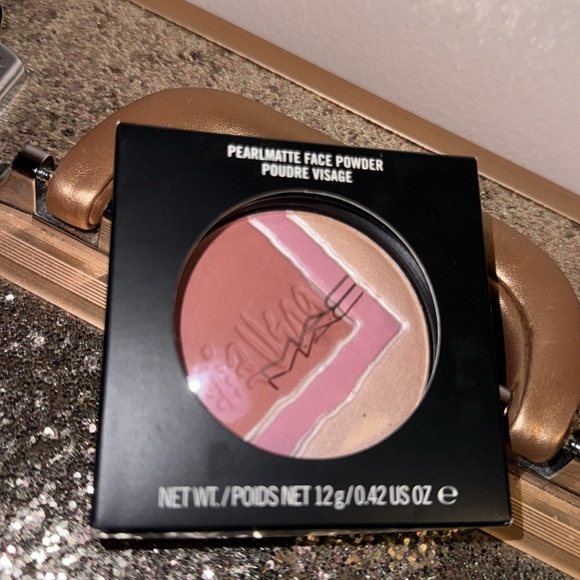 MAC COSMETICS Pearlmatte Face Powder - Flower Fantasy - NEW - Picture 3 of 10